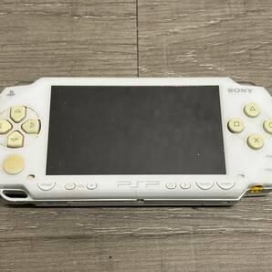 ☆ PSP ☆ プレイステーションポータブル PSP-1000 セラミックホワイト 動作品 本体 のみ PlaystationPortable バッテリー欠品 SONY 8361の画像3