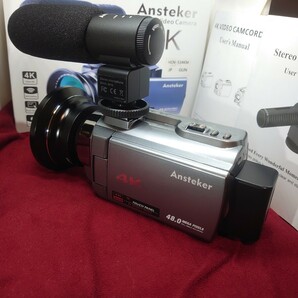 402【動作OK】Ansteker 4K デジタルビデオカメラ 48Mピクセル タッチパネル ワイコンレンズ 外付けマイク 予備バッテリー 充電器 箱付き の画像3
