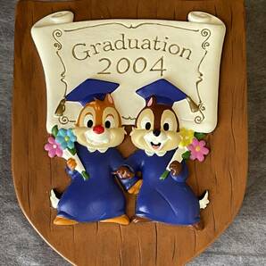 【ディズニー☆チップ&デール☆Graduation2004☆腕時計】（限定300）未使用 卒業 チップとデール 時計 ディズニーストアの画像1