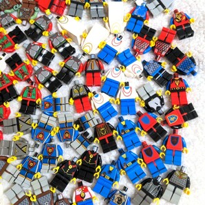 LEGO★正規品 125体分 お城シリーズ ミニフィグ ボディ 大量 同梱可能 レゴ お城シリーズ キャッスル キングダム 兵士 騎士 ナイト 兜 鎧の画像5