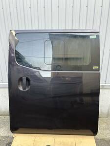 NV350 Caravan E26 left door sliding purple LAE