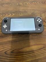 ニンテンドー Nintendo 任天堂 Switch Lite グレー スイッチライトHDH-001 動作確認済み　初期化済み　充電器セット_画像2