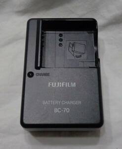 [Используемые товары] ◆ Fujifilm подлинный подлинный BC-70 Fujifilm Battery Charger