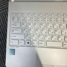 ●FUJITSU ノートパソコン LIFEBOOK SH90/ X ホワイト ケース付き_画像5