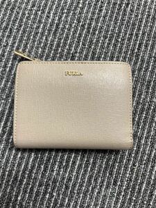 。【美品】FURLA 2つ折り財布