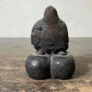 京都⑥ 旧家引上げ品 古い木彫りの大黒天像 高さ：7.6cm 横幅：5.5cm 検)江戸時代室町時代 CXPの画像3