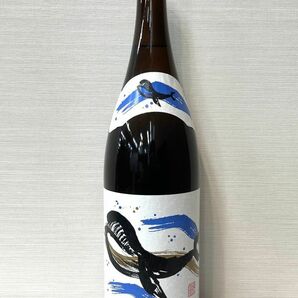 80 201694-52-2 未開栓 本格焼酎 くじらのボトル 大海酒造 芋焼酎 1800ml 25度 一升 1.8L 同梱不可・まとめて取引不可単品取引のみの画像1