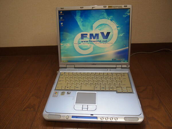 Fujitsu / ノートパソコン /FMV-BIBLO NB15B FMVNB15B / WindowsXP Home / Pentium4 1.9GHz / メモリ768MB / HDD40GB