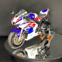 タミヤ 1/12Honda CBR1000RR-R FIREBLADE SP 30tn ANNIVERSARY（組み立て・塗装・完成品）_画像1