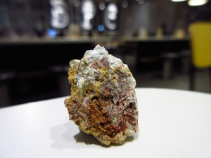 外国産鉱物標本　チリ産　デスティネザイト(デスティネツ石)　Destinezite