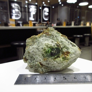 外国産鉱物標本 イラン産 デマントイド(灰鉄柘榴石)の画像4