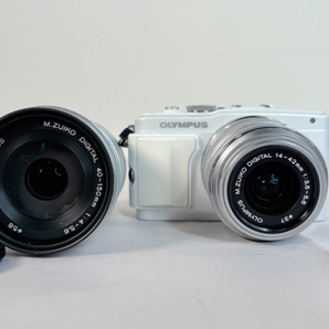 10159-1-MS11- OLYMPUS オリンパス - E-PL6 - 通電動作確認済み 交換レンズ 14-42mm 1:3.5-5.6 40-150mm 1:4-5.6 ストロボ有充電器ありの画像2