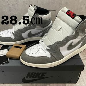 Nike Air Jordan 1 Retro High OG "Black and Smoke Grey" 