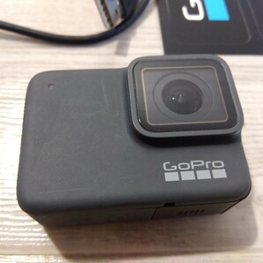 【F503】【稼働品】 GoPro 本体 アクセサリー おまとめ HERO7 Silver ゴープロ WD7-SPTM1 3-Way グリップ ウェアラブルカメラ 三脚の画像3