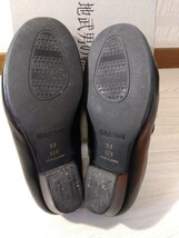 【F447】 菊地武男の靴 レザー パンプス ヒール シューズ 22.0cm EEE ブラック レディース_画像7