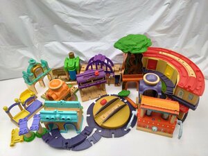 【TOMY】チャギントン CHUGGINGTON 木製レール 木製ミニカー 木のおもちゃ 大量まとめ ジャンク 中古/kt2012