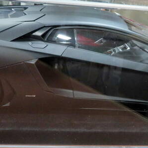 Pocher 1/8 Lamborghini ランボルギーニ Aventador LP-700-4 ケース付完成品 現状の画像6