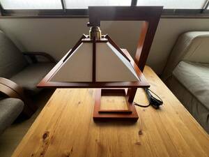 ヤマギワ正規品　フランクロイドライトタアリセン1ミニテーブルランプ　照明器具
