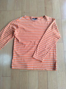 ボートネックロングTシャツ　Lサイズ