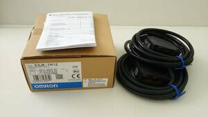 OMRON AC・DC電源フリータイプ光電センサ　　　E3JK-TR12（２）