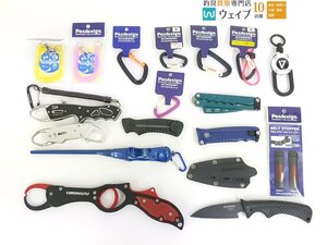 ダイワ フィッシュ出刃・ウミボウズ フィッシュグリップ・パズデザイン カラビナ 等 アクセサリー計17個未使用＆中古