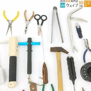 ダイワ ルアーキャッチャー 等 プライヤー 工具 小物 計70点 釣り用品 セット ジャンク品の画像4