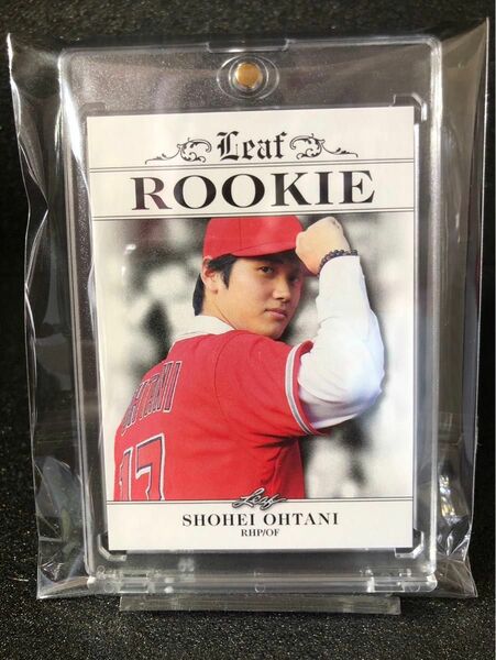 【大谷翔平】ROOKIE カード！マグネットローダー、カードスタンド付き！