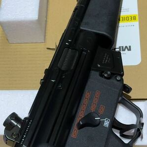 新同品MP5A4次世代 MP5 東京マルイ製 次世代電動ガンmp5sd6 mp5a5 BLOCK3 M4 HK416 DEVGRU urg-iの画像3
