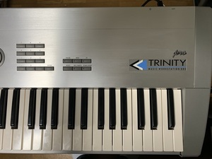 ♪KORG コルグ TRINITY PRO 76鍵 シンセサイザー 動作品　引取り歓迎　発送可♪