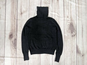 13．カシミヤ100 ユニクロ UNIQLO カシミア100　タートルネックニットセーター レディースS　黒x703