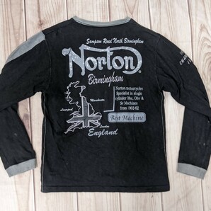 16．ノートン Norton デカロゴ 一部 迷彩柄 デザイン 長袖 Tシャツ ロンT メンズＬ 黒グレーx809の画像1