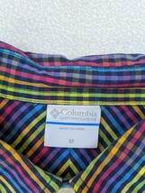 15．コロンビア Columbia PM7375 チェック柄 カラフル マルチカラー 半袖ボタンダウンシャツ ギャンブルシャツ メンズM x107_画像3