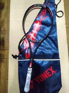 YONEX