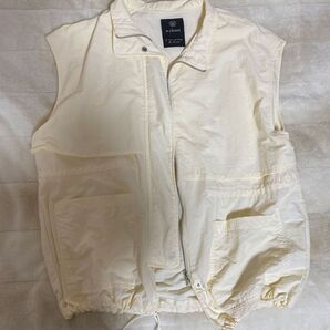 ナイロンベスト