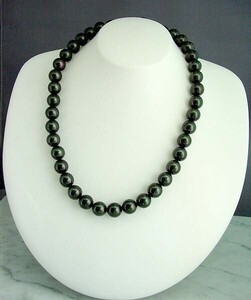 * formal .! Royal . pearl necklace 9mm.( black )