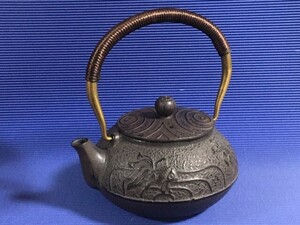 ◎鉄瓶 銅提手 急須 茶道具 鋳鉄製 1.41kg◎新品a04