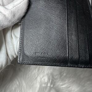 美品PRADA プラダ 財布 ウォレット ロゴ 金具 三角プレート レザーの画像9