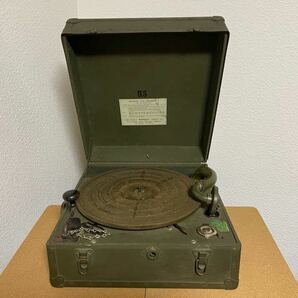 米軍 Model 9C ポータブル蓄音機 V-Disc 蓄音器 レコードプレーヤー アンティーク レトロ 戦時中 SPレコード SP盤 78回転 第二次世界大戦の画像3