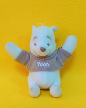 《中古》　Pooh くまのプーさん　ぬいぐるみ　キーホルダー　キャラクター　ボールチェーンなし　ミニサイズ　オフホワイト_画像2