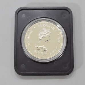 CANADA カナダ １DOLLAR 銀貨 ELIZABETHⅡ 1952-1977 在位 25年記念 シルバージュビリー silver jubilee コイン ケース付 RK-941M/105の画像2