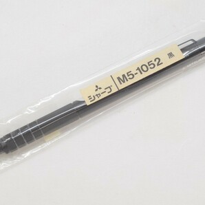希少 未開封 廃盤品 三菱鉛筆 MITSUBISHI M5-1052 uni 0.5mmシャープペンシル 黒 ブラック × レッド 製図用 文房具 筆記用具RL-238M-C/000の画像1