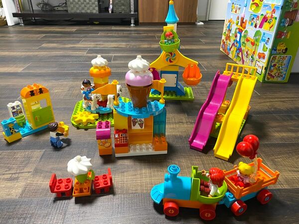 欠品なし　LEGO DUPLO 10840 レゴ デュプロのまち おおきな遊園地 知育玩具