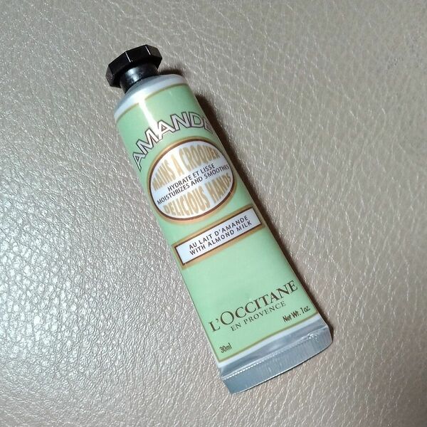 L'OCCITANE　訳あり　 アーモンド ハンドクリーム30ML