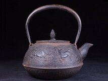 【安】鉄瓶 馬紋軟耳提梁茶壺 湯沸 煎茶道具 極細工 古美術 古美味 時代物 古董品 404_画像1