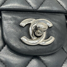 CHANEL シャネル マトラッセ25 チェーンショルダーバッグ ラムスキン ブラック シルバー金具 11番台_画像7