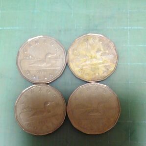 カナダ旧１ドル硬貨×４枚