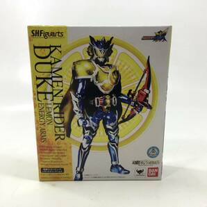 【1604】S.H.Figuarts 仮面ライダーデューク レモンエナジーアームズ S.H.フィギュアーツ 仮面ライダー鎧武 バンダイ 中古品の画像1