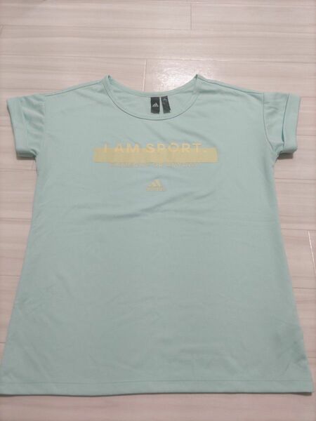 adidas　スポーツTシャツ