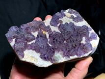 【大型標本】紫色六面体蛍石の群晶・631g（中国産鉱物標本）_画像4