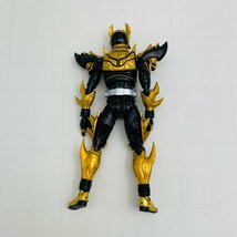 中古品 S.H.Figuarts フィギュアーツ 仮面ライダーディケイド 仮面ライダークウガ ライジングアルティメット ダークアイズVer._画像3